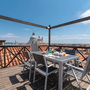 Poli Grappa Venedig